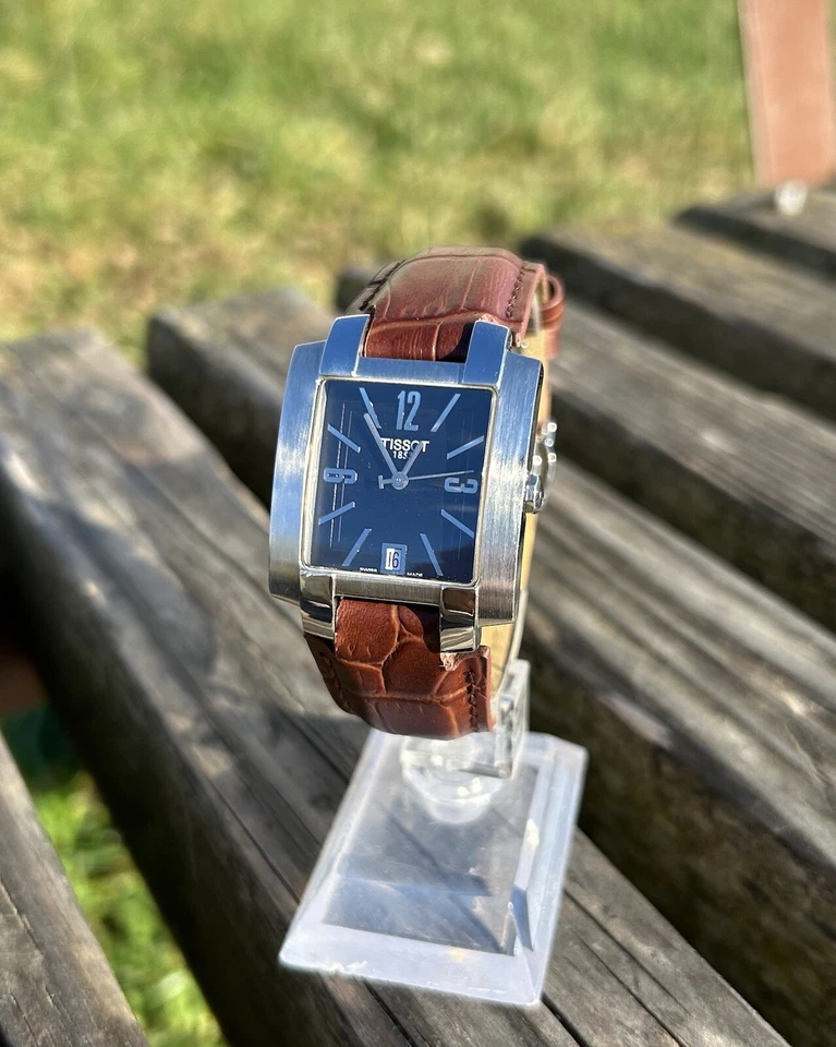 Reloj Pulsera Suizo Vintage Tissot 1853 TXL T60 Cuarzo L860/960K Reloj Años 2000’s Foto 4 de 4