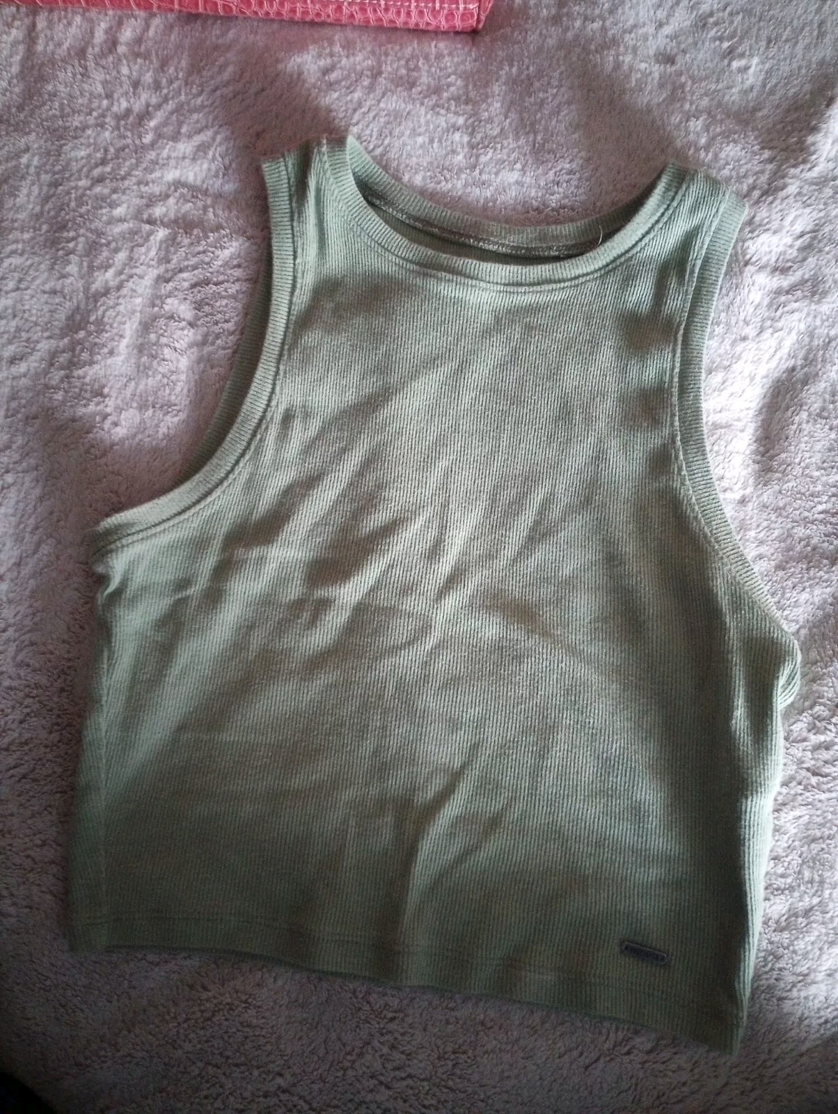 Hollister Size Small Green Cropped Tank Top