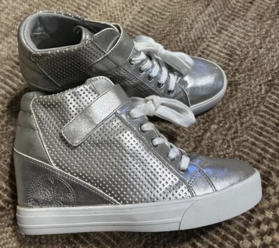 Guess Women’s High Top Shoes Sneakers Silver Leather Size 3+inches  Heels