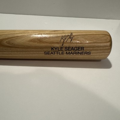 Seager Baseball Bat, Mariners Facsimile Autograph Louisville Slugger - (A100-5)