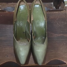 QualiCraft Green Leather Women's Pointed Toe Vintage Pumps Heels