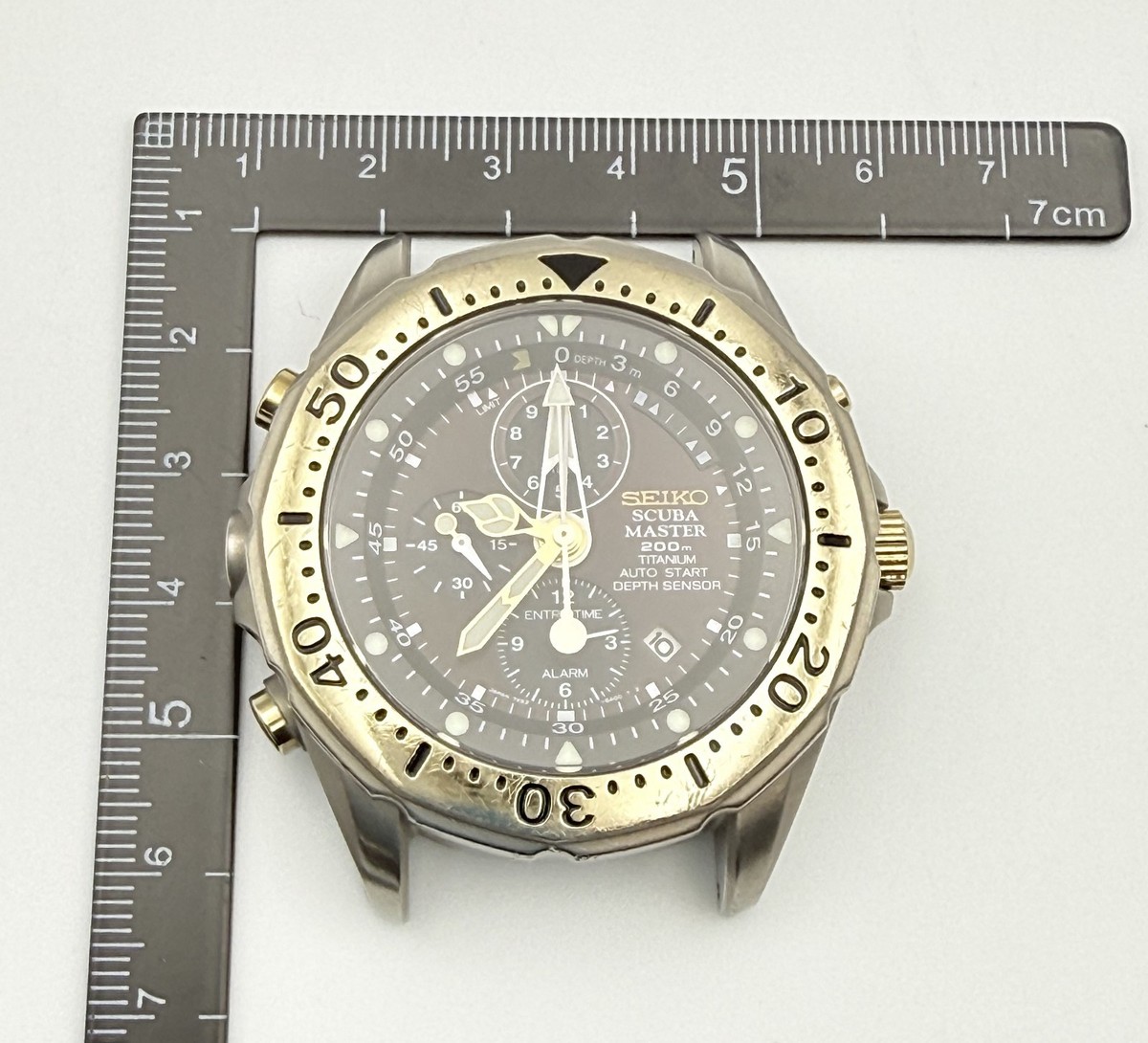 Seiko 7K52-6A00 Scuba Master Titanium Quartz Watch Depth Sensor