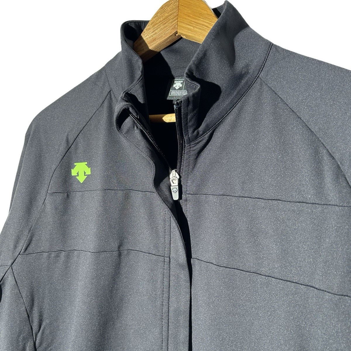 Descente Men's Golf Jacket Full Zip Pockets Sofileta Fabric Black