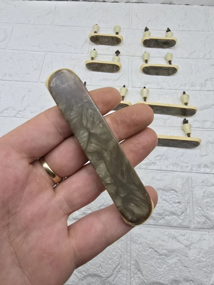 8 Vintage Mid Century Drawer Pull Handles 2 Sizes 7-10 Cm Cream Brown - Image 4 of 4