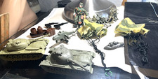 VTG Plastic Green Army Military Men Soldiers and Tank Parachutes mixed lot C op2