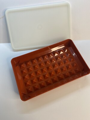Tupperware 794-7 Bacon Deli Meat Keeper Container Paprika Sheer Lid Vintage