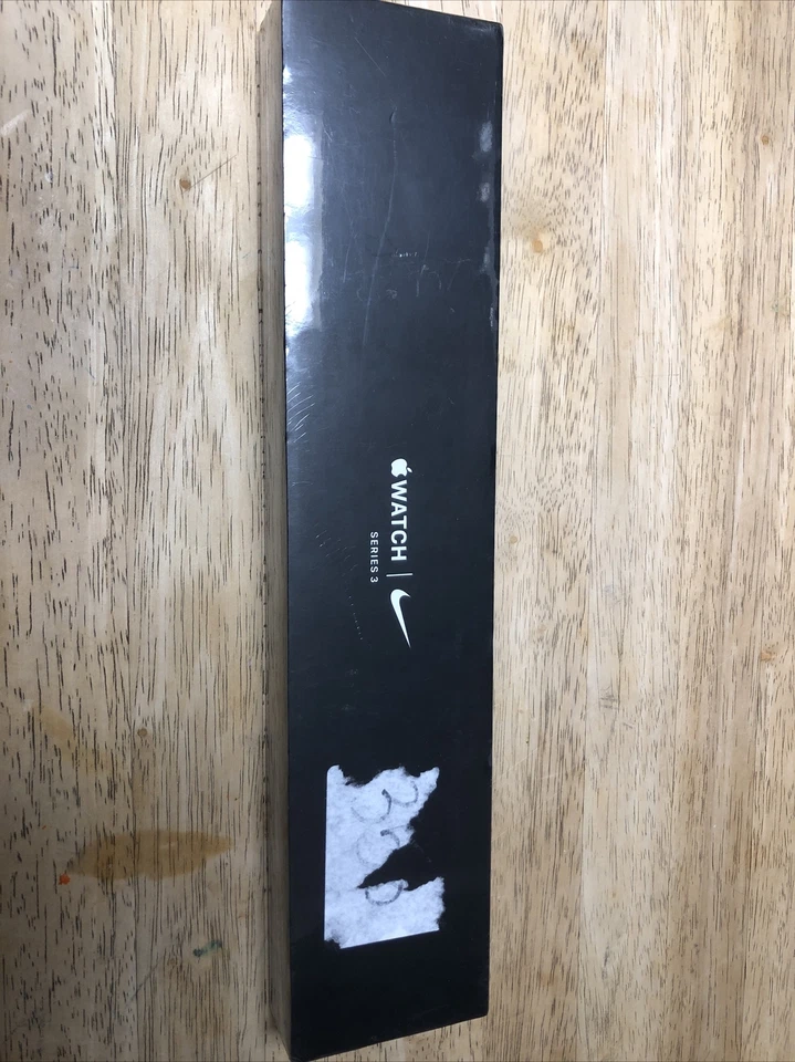 Apple Watch Series 3 42mm Space Gray Case w/ Nike+ Anthracite Sport Band ⌚️ - Image 2 of 4