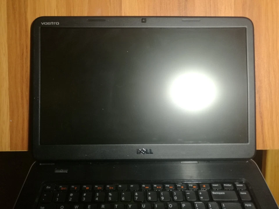 Notebook Dell Vostro 2520 Core i3-2328M 15,6", Não Funciona, Venda Apenas para Peças! - Imagem 3 de 4