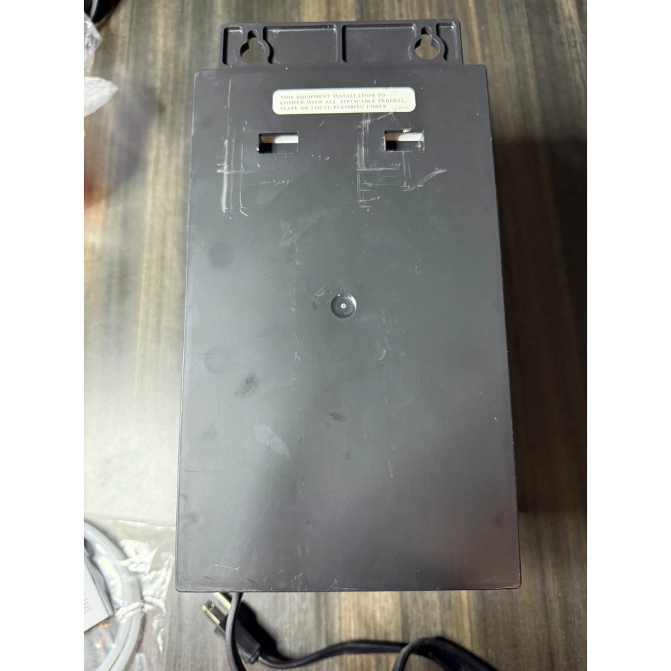 Tanque de agua caliente instantánea InSinkErator HOT100 temperatura ajustable 2/3 galones Foto 3 de 4