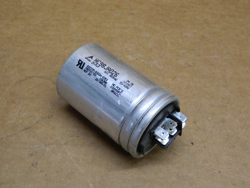 Carrier AC Unit Capacitor Part # HC98JA026