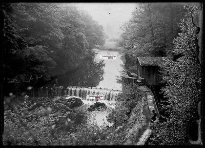 Glasplatte altes Foto Negativ schwarz-weiß 13x18 cm Vagney Wasser Fischer