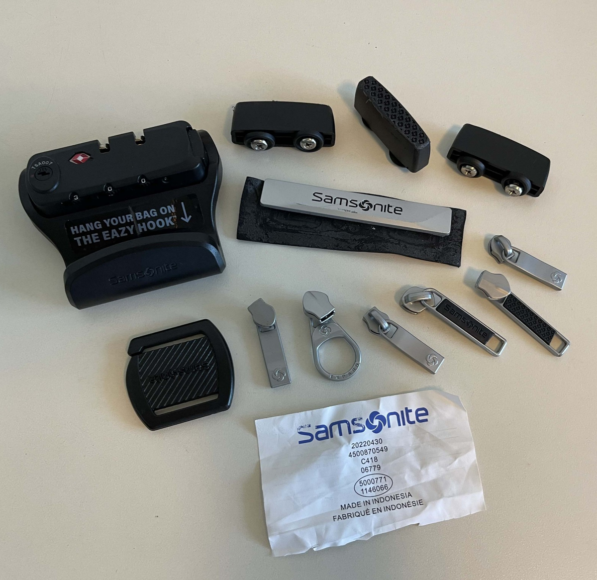 Samsonite Suitcase Luggage Bag Lock EAZY HOOK Hang TSA007 Handle