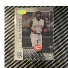 Leaf Ken Griffey Jr. Cincinnati Reds #145 2002 Base Set Baseball Trading Card