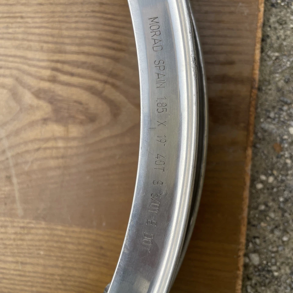 CERCHIO AKRONT MORAD 1.85 19 40 FORI S/01 DOT ALLUMINIO GILERA SATURNO 500 PIUMA - Immagine 3 di 4