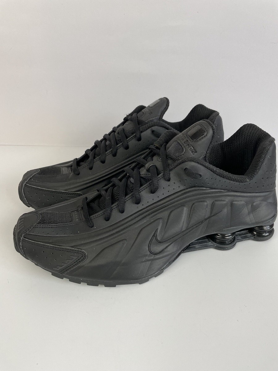 Nike Mens Shox R4 BV1111-001 Triple Black Running Sneaker Nike Mens Shox R4 BV1111-001 Triple Black Running Sneaker
