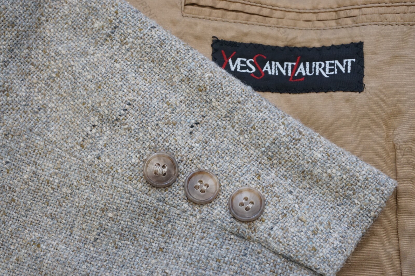 Cappotto sportivo Yves Saint Laurent marrone tessuto testurizzato tweedy toppa 38