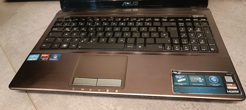 Asus A53s - Core i5 - defectuoso - portátil/portátil - Imagen 3 de 4