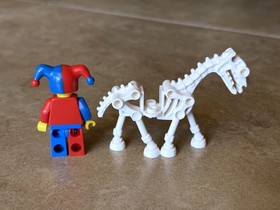 LEGO Castle: Drawbridge Defense (7079) Complete Build + Horse & 1 Minifigure