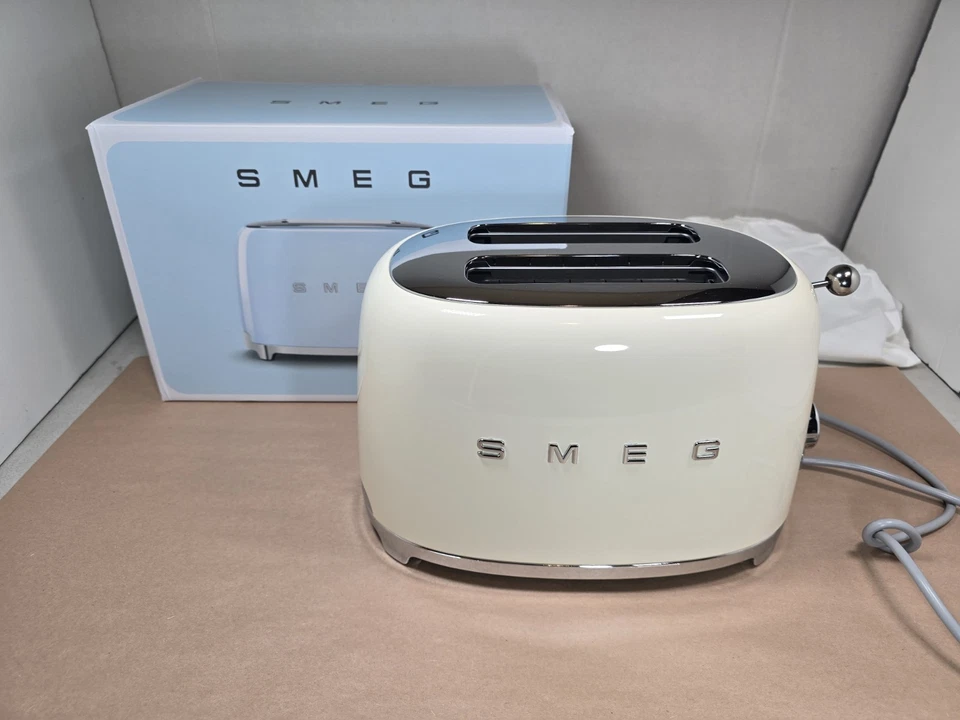 Smeg TSF01CRUS Cream Retro Style 2 Slice Toaster With Removable Crumb Tray New - Image 1 of 4