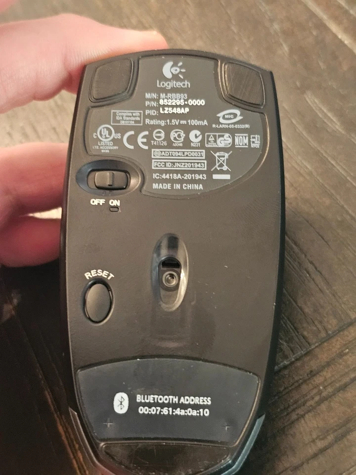 Logitech M-RBB93 Silver Wireless Bluetooth Optical Mouse with Carrying Case BX3 - Image 3 of 4