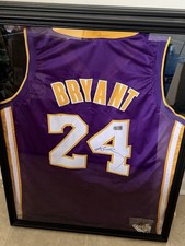 Los Angeles Lakers Collecting and Fan Guide 84