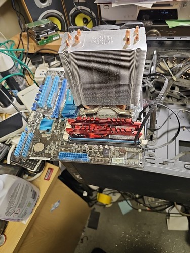 Asus M5A78L-M/USB3 Mainboard + AMD FX(tm)-8350 CPU + 8GB RAM + SHIELD + Kühlkörper - Bild 14 von 19
