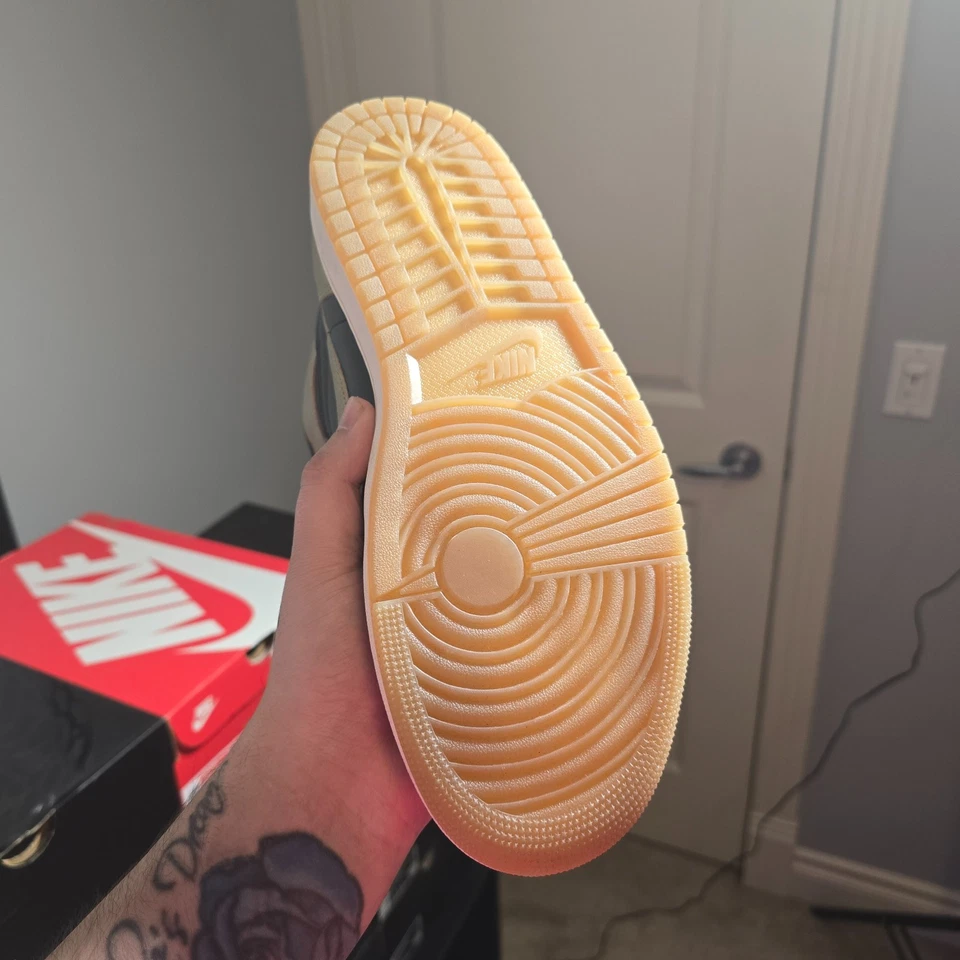 Jordan 1 ретро высоты OG черный металлический золото - паруса - размер 10,5 - совершенно новый с коробкой - Изображение 3 из 4