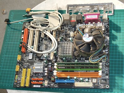 MSI 915P Neo2 motherboard with Pentium 4 3.0GHz CPU and 512Mb Ram - for repair