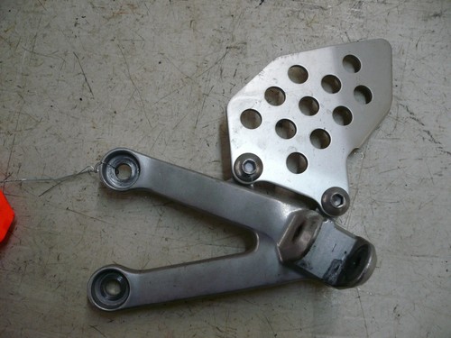 HONDA 10 CBR600RR CBR 600 RR FRONT LEFT FOOT PEG BRACKET MOUNT OEM