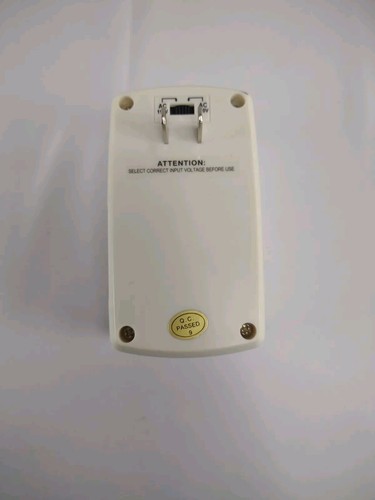 Simran SMF-100 Deluxe Worldwide 110V-240V Voltage Converter - Picture 6 of 7