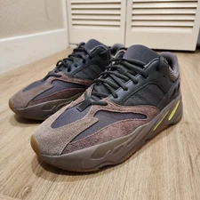 Size 11.5 - adidas Yeezy Boost 700 V1 Mauve
