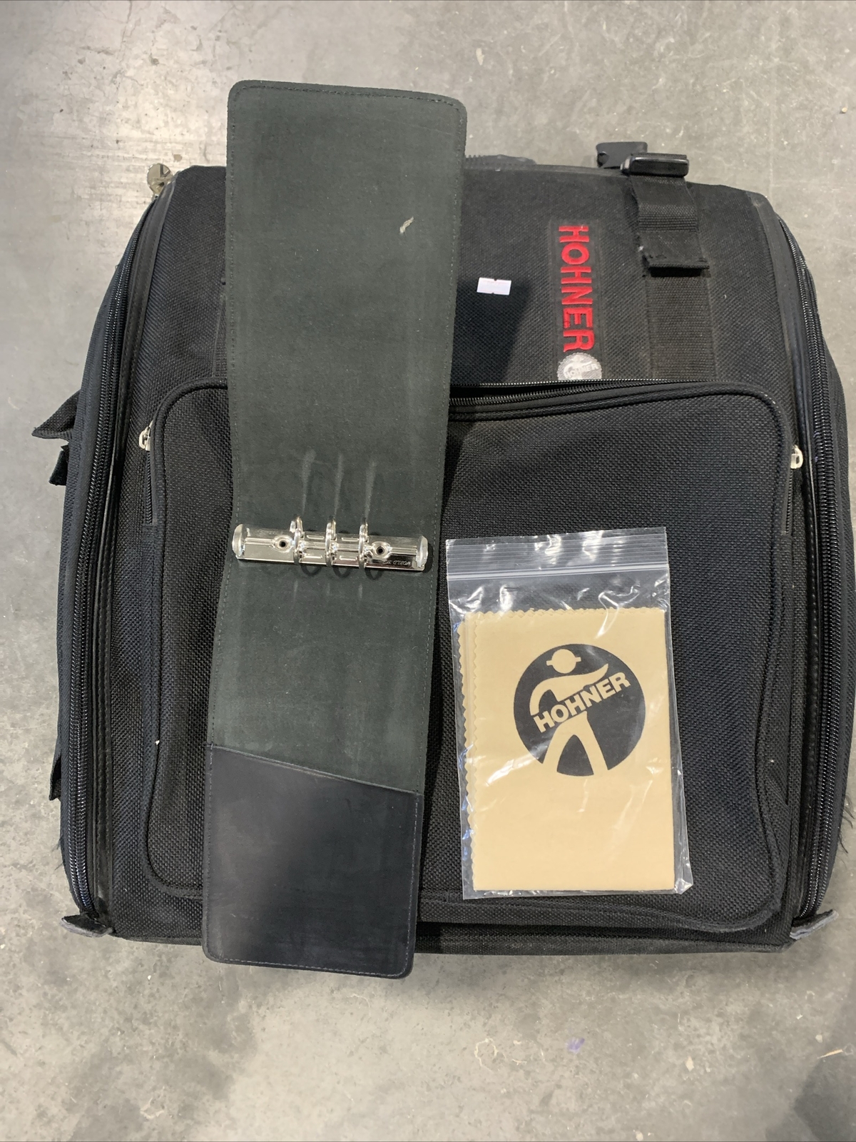 Hohner Accordion Gig Bag AGB72 for 72 bass New Open Box eBay