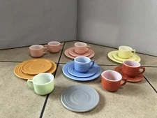 VTG 18 Pc Hazel Atlas Platonite Pastel Glass Dish Set Child’s Set Moderntone