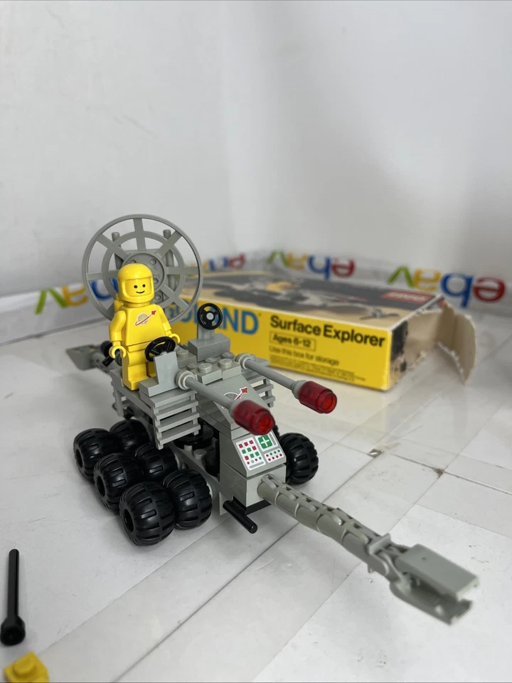 LEGO Classic Space Surface Explorer 6880 Legoland Yellow Astronaut MiniFigure - Image 3 of 4