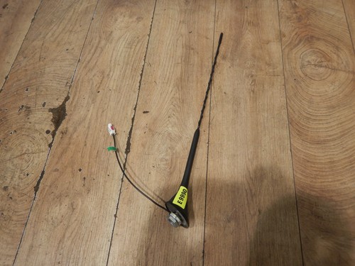 Antenne mit Antennenfuss Skoda Roomster Fabia 5J VW Polo 6Q0035575A Original