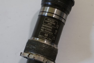 Shimano BB-ES300 Octalink Bottom Bracket   68 mm / 118 mm