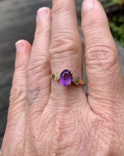 Solid 18ct Yellow Gold, Natural Earth Mined Amethyst & Diamond Ring. 3.1 grams.