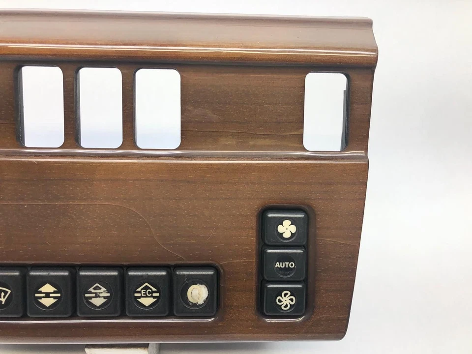 1986 - 1987 Mercedes-Benz 300D/TD W124 Heater A/C Climate Control Unit W/Trim - Image 3 of 4