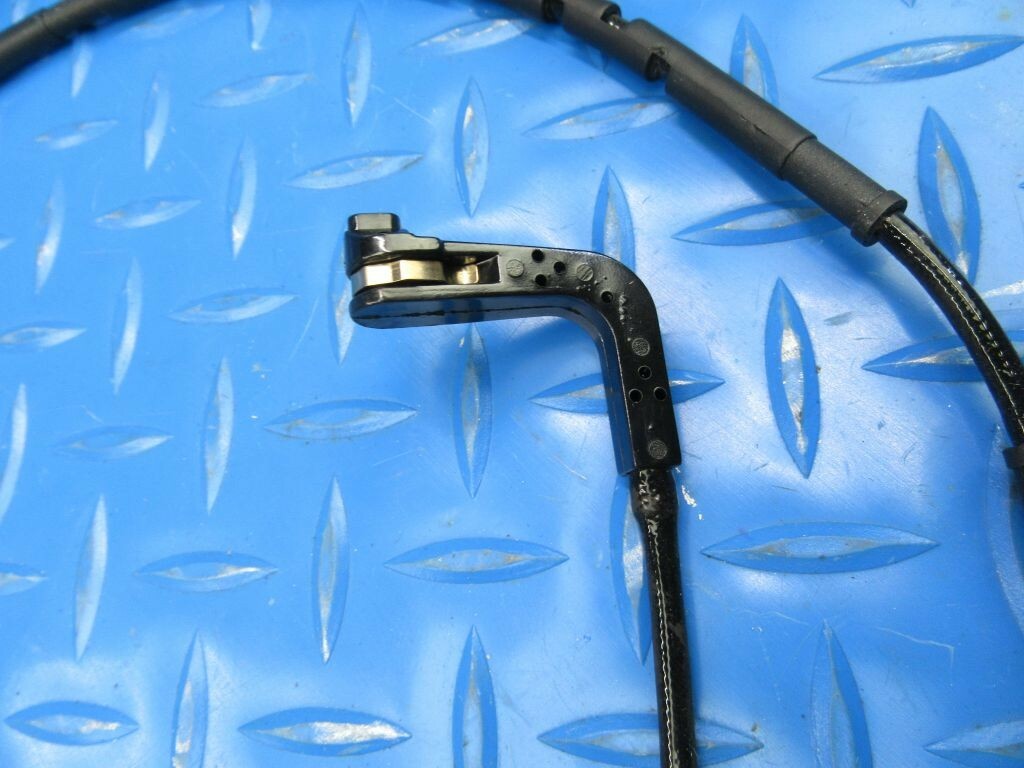 Rolls Royce Phantom Drophead Coupe front brake pad wear sensor #7356
