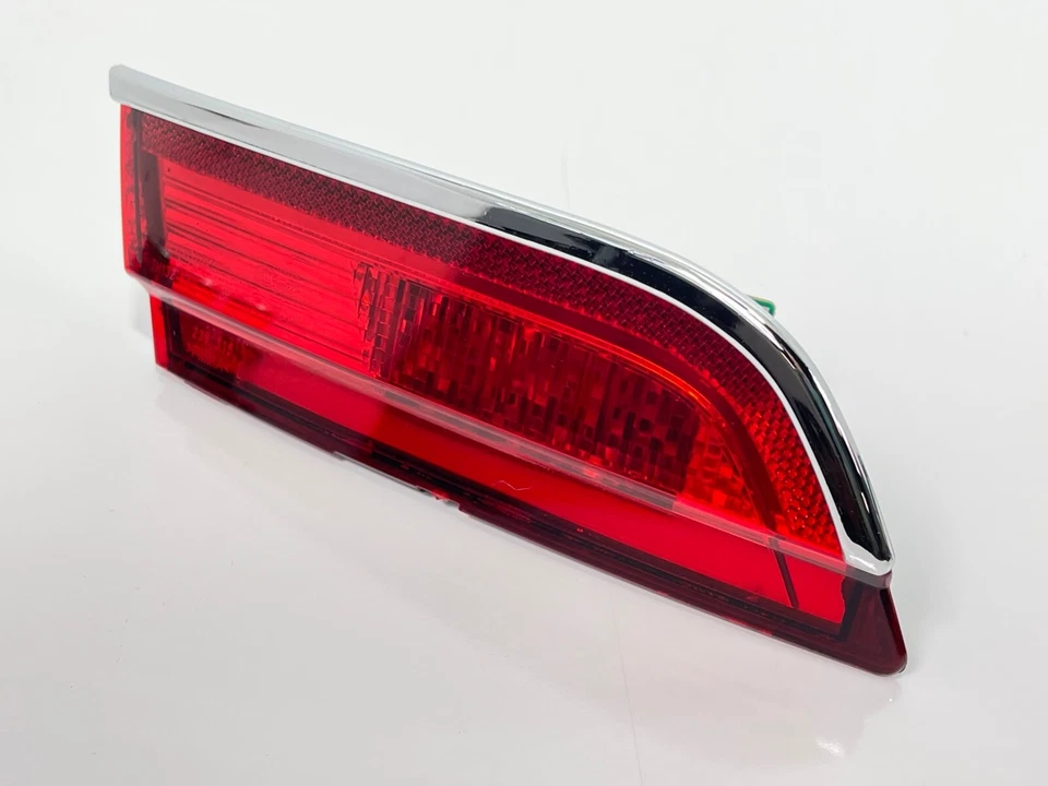 Jaguar XF 2009 2010 2011 luz de freno tapa maletero trasero izquierdo 8X2315K273 OEM* Foto 2 de 4