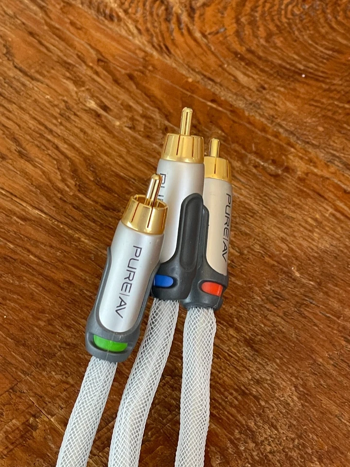 Belkin Silver Series PureAv RCA Component Video Cable (RGB) with PCOCC - Image 4 of 4