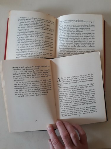 2 Bks / Travels in a Donkey Trap by Baker & Small Man of Nanataki by Liam Nolan - Bild 8 von 12