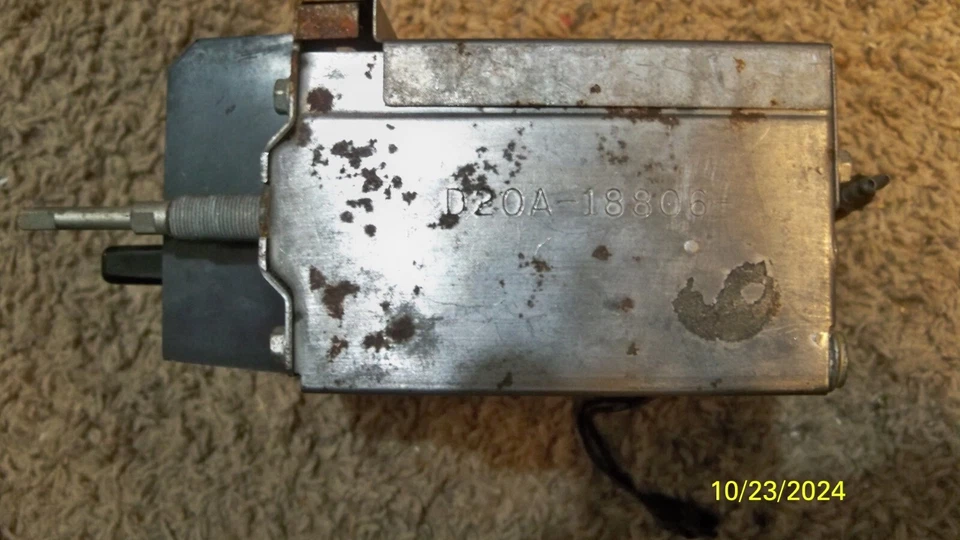 Philco Ford AM 1972 1973 radio D2OA-18806 Torino Fairlane Foto 3 de 4