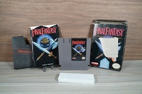 Final Fantasy COMPLETE in box Nintendo NES - TESTED - Missing Map w/ Protector!