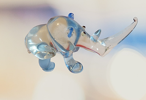 Hand Blown Glass Art Figurine CLEAR RHINO LIKE LIGHT BLUE # 3679 - Picture 2 of 3