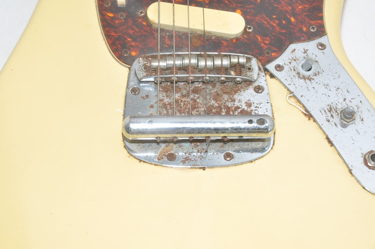Fender Japan MUSTANG OFFSET Contour Body Electric Guitar Ref
