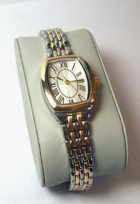 TMI (Seiko) Ladies Watch Mid-Century Retro fits 7.00-7.45'' BRAND NEW w/Papers