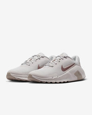 HV9981-002 Nike Flex Train Busto Gris Universitario Gris Tatuaje (Mujeres)