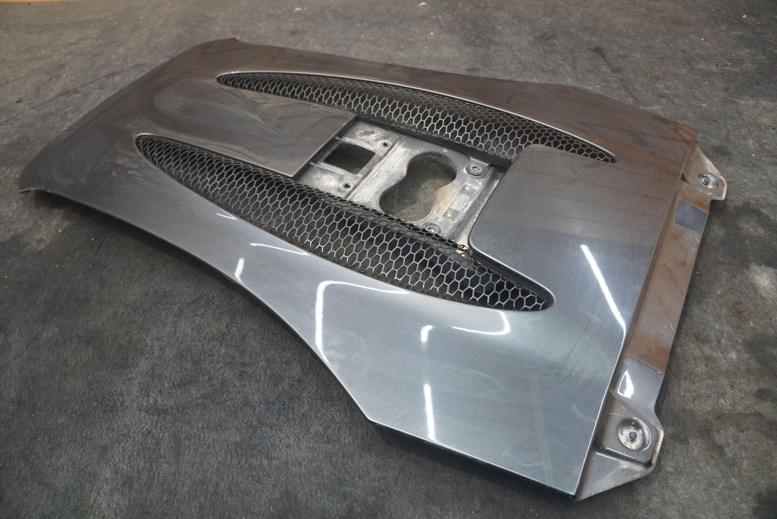 Rear Engine Trunk Lid Bonnet Cover Grille Panel 13AA111SP OEM McLaren 570S 2019