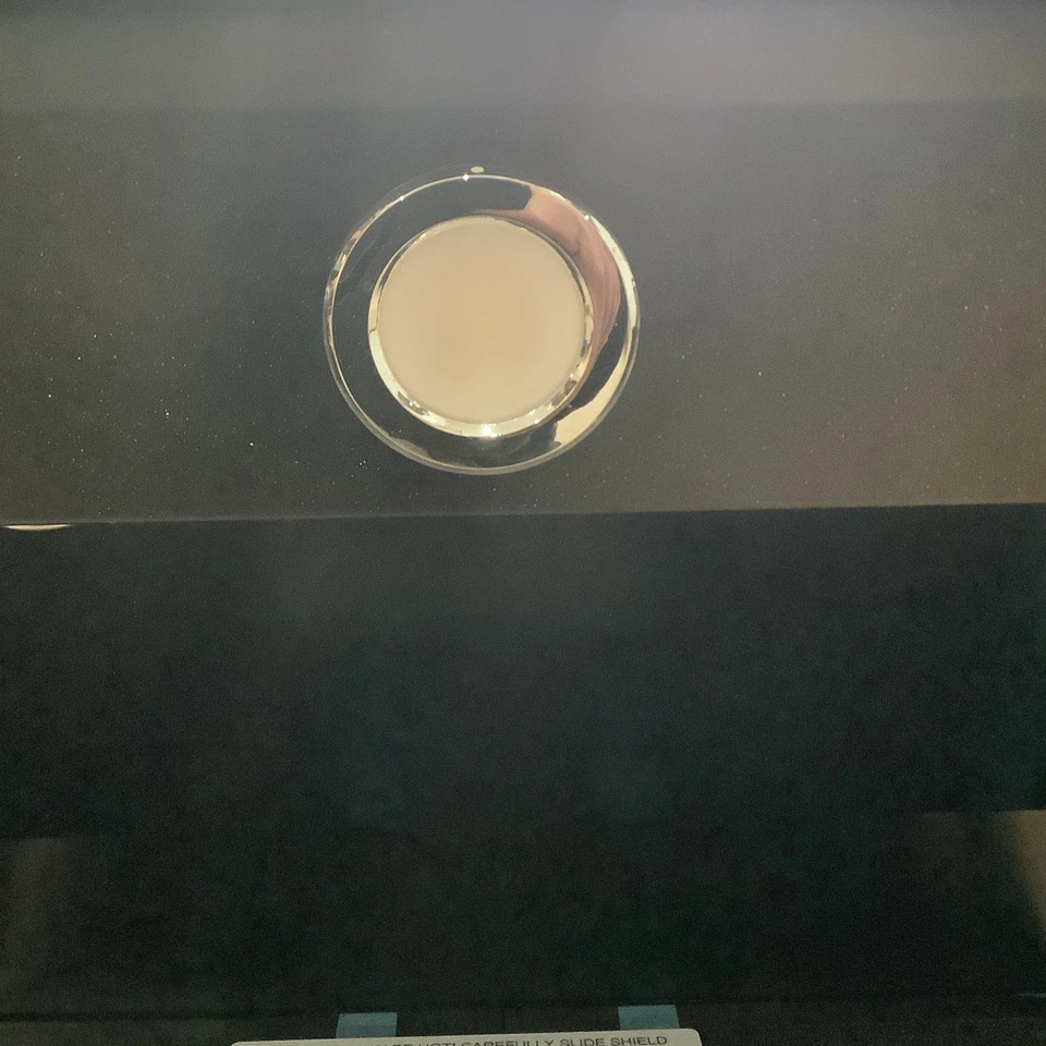 Черная вставная вкладыш для капота Vent-A-Hood 52 дюйма BH252PSLD BL RM5 - Изображение 4 из 4